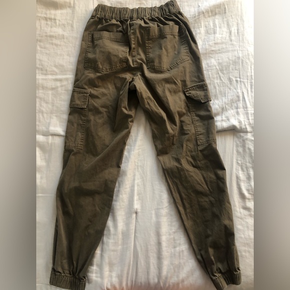 Garage cargos - Picture 2 of 2